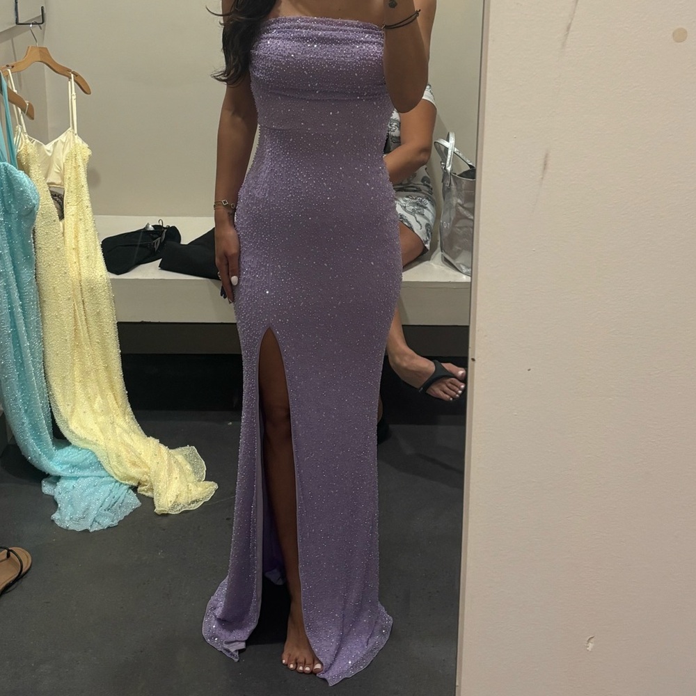 Elegant Purple/Lavender Gown - Picture 5 of 5
